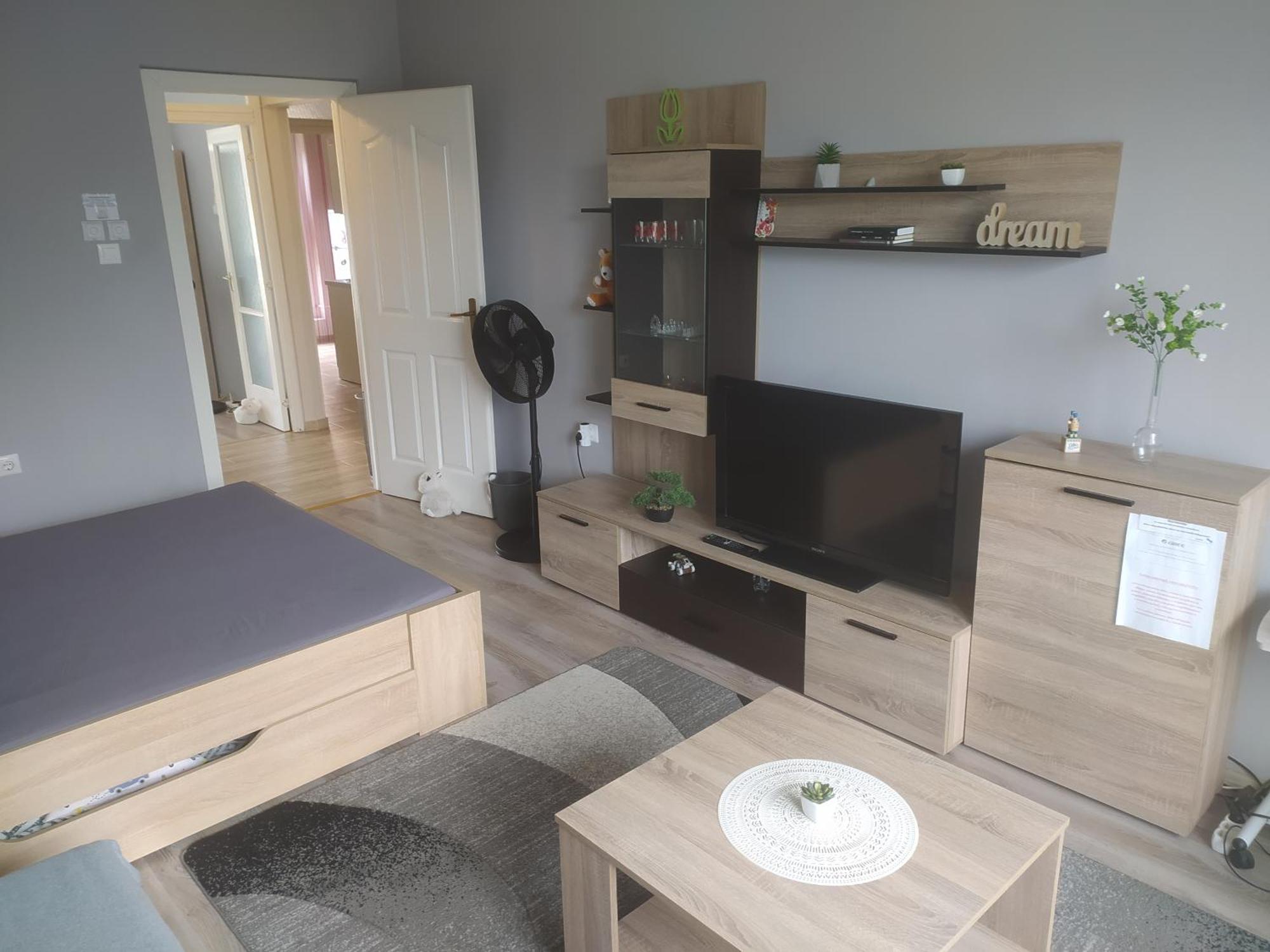 Krenusz Vendeghaz 2. Apartment